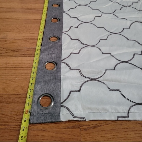 JCPENNEY HOME - blackout drapery panels (2 panels) - Picture 4 of 7